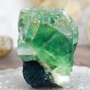 Surový Dúhový FLUORIT #2 - 1,1kg - Sústredenie, Pamäť, Intuícia, Ochrana, Božskosť, Dosiahnutie cieľov