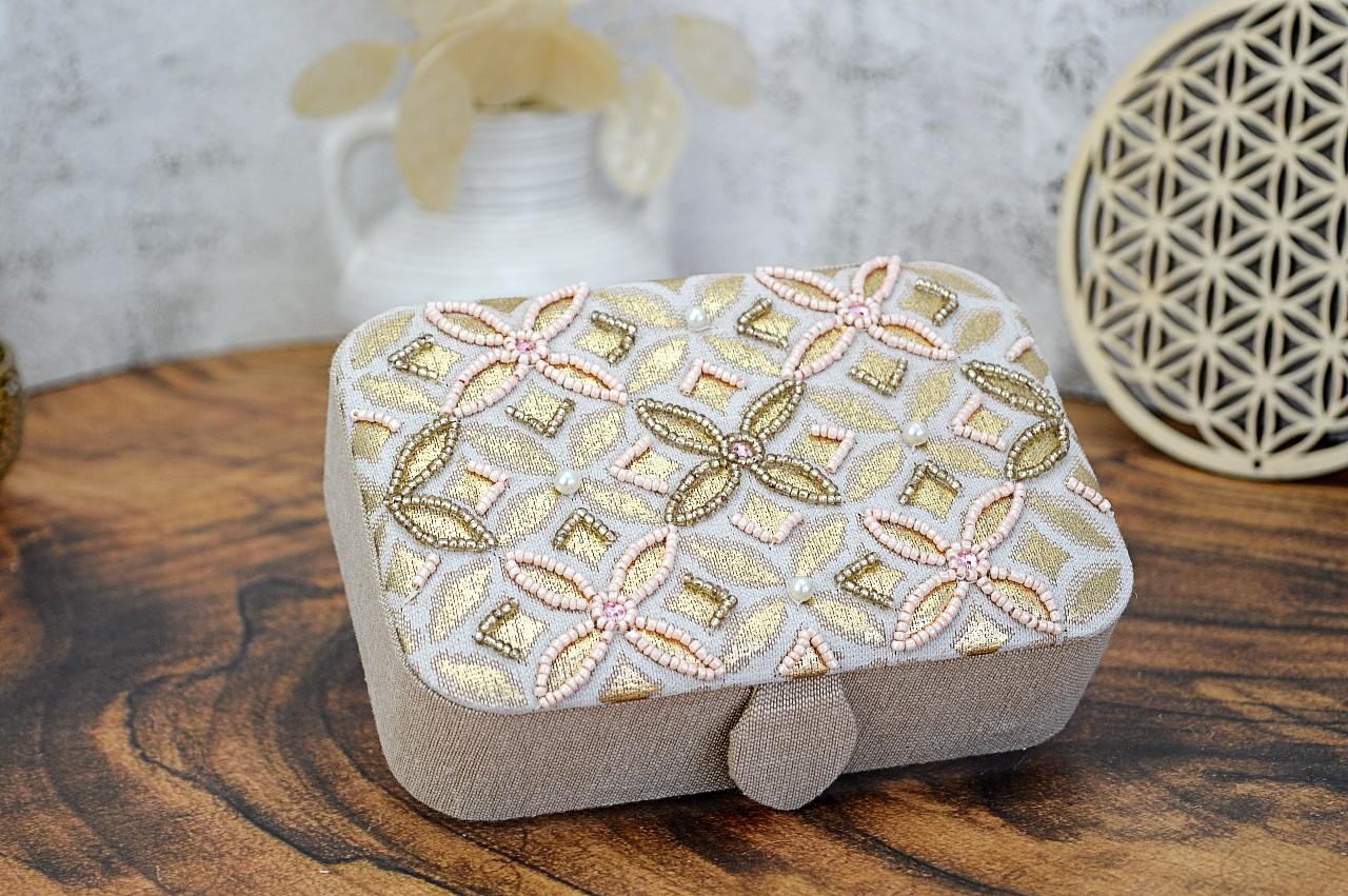 Zamatová Šperkovnica KVET ŽIVOTA podšité na Šperky, Náramky, Kozmetiku, Osobné Kryštály....