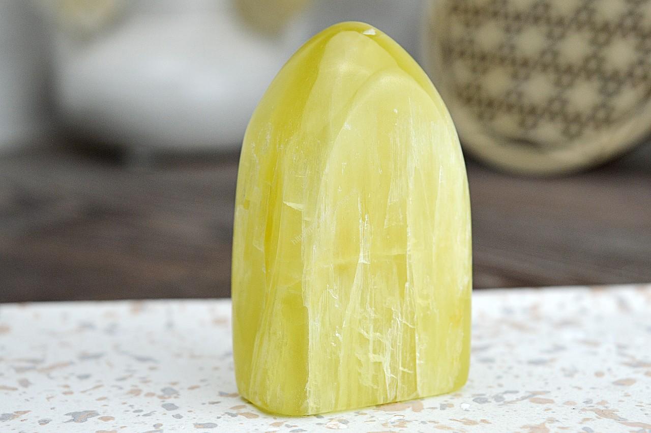 Free Form KALCIT Lemon #1 - Radosť, Jasnosť mysle, Hojnosť, Harmonizácia emócií, Sila