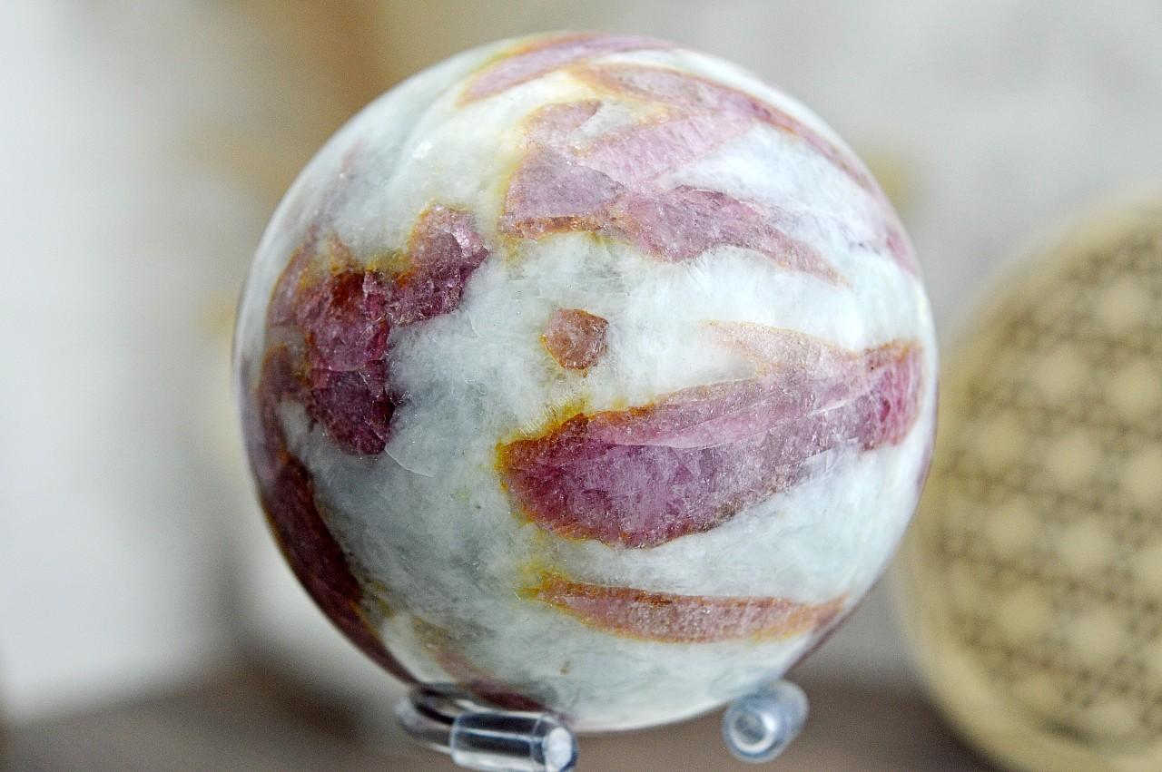 Guľa RUBELIT/ČERVENÝ TURMALÍN #3 EXTRA KVALITA – Hlboké liečenie, Šťastie, Láska, Podpora Libida 333g – Obrázok 3