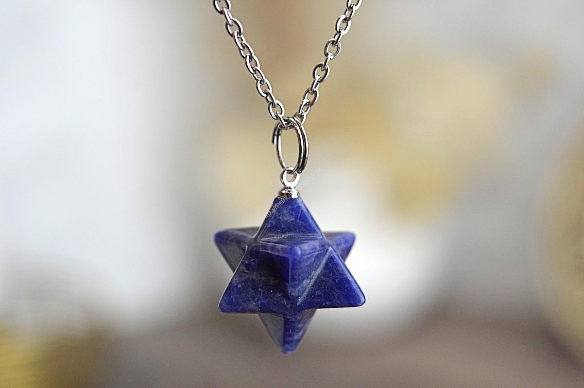 prívesok Merkaba SODALIT + kožka - Ochrana, Komunikácia, Intuícia, Sústredenie, Uvoľnenie uviaznutých emócií