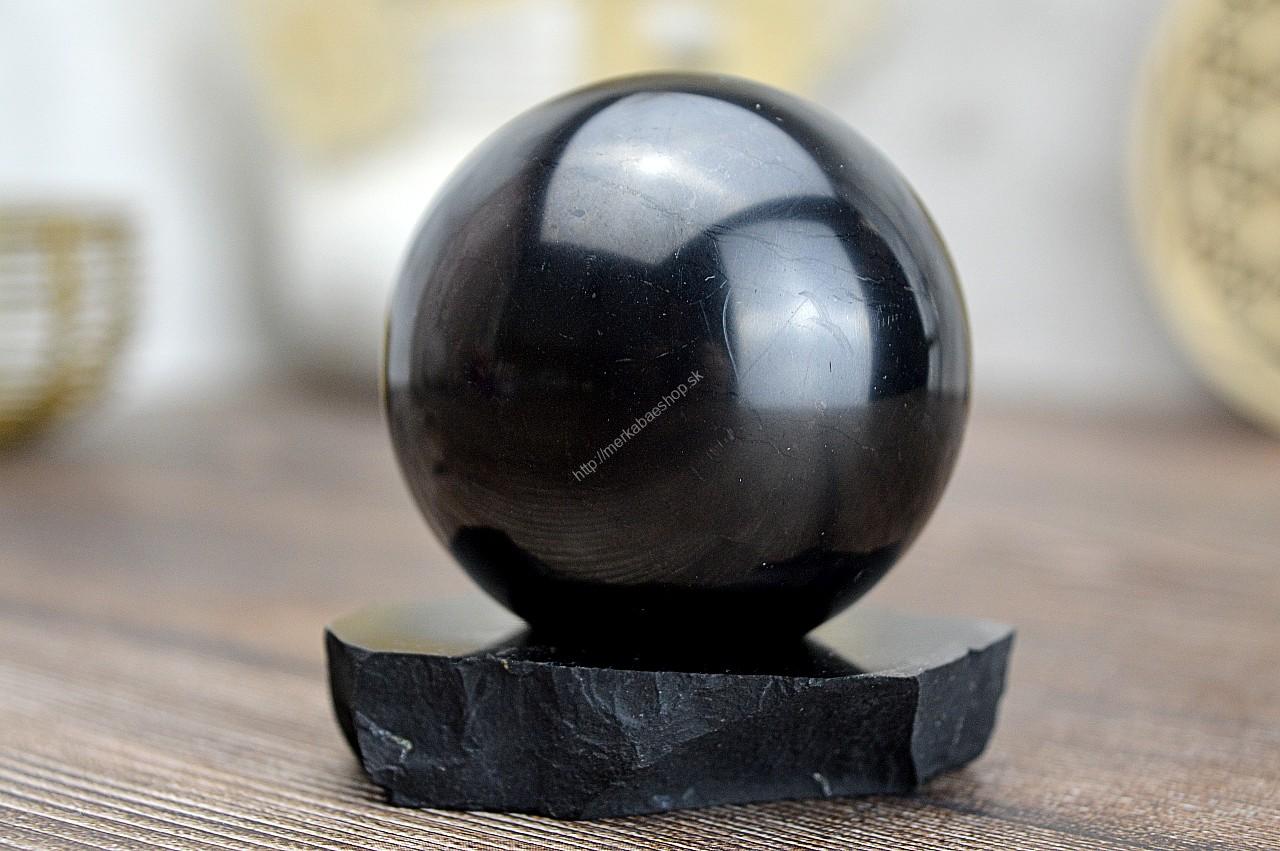 Guľa ŠUNGIT #5,5cm + ŠUNGITOVÝ podstavec -Harmonizácia priestoru, Geopatogénnych zón a Elektrosmogu, Ochrana, Energia