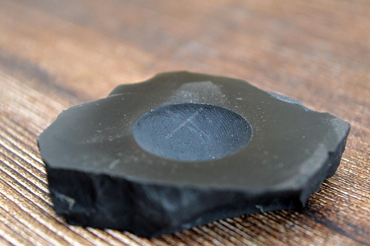 Guľa ŠUNGIT #5,5cm + ŠUNGITOVÝ podstavec -Harmonizácia priestoru, Geopatogénnych zón a Elektrosmogu, Ochrana, Energia