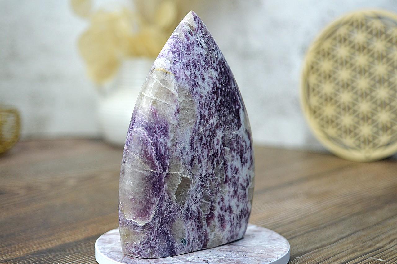 Free Form LEPIDOLIT PLAMEŇ #2– Rovnováha, Harmónia, Liečenie úzkosti, Vyrovnáva emócie, Dobrý spánok – Obrázok 2