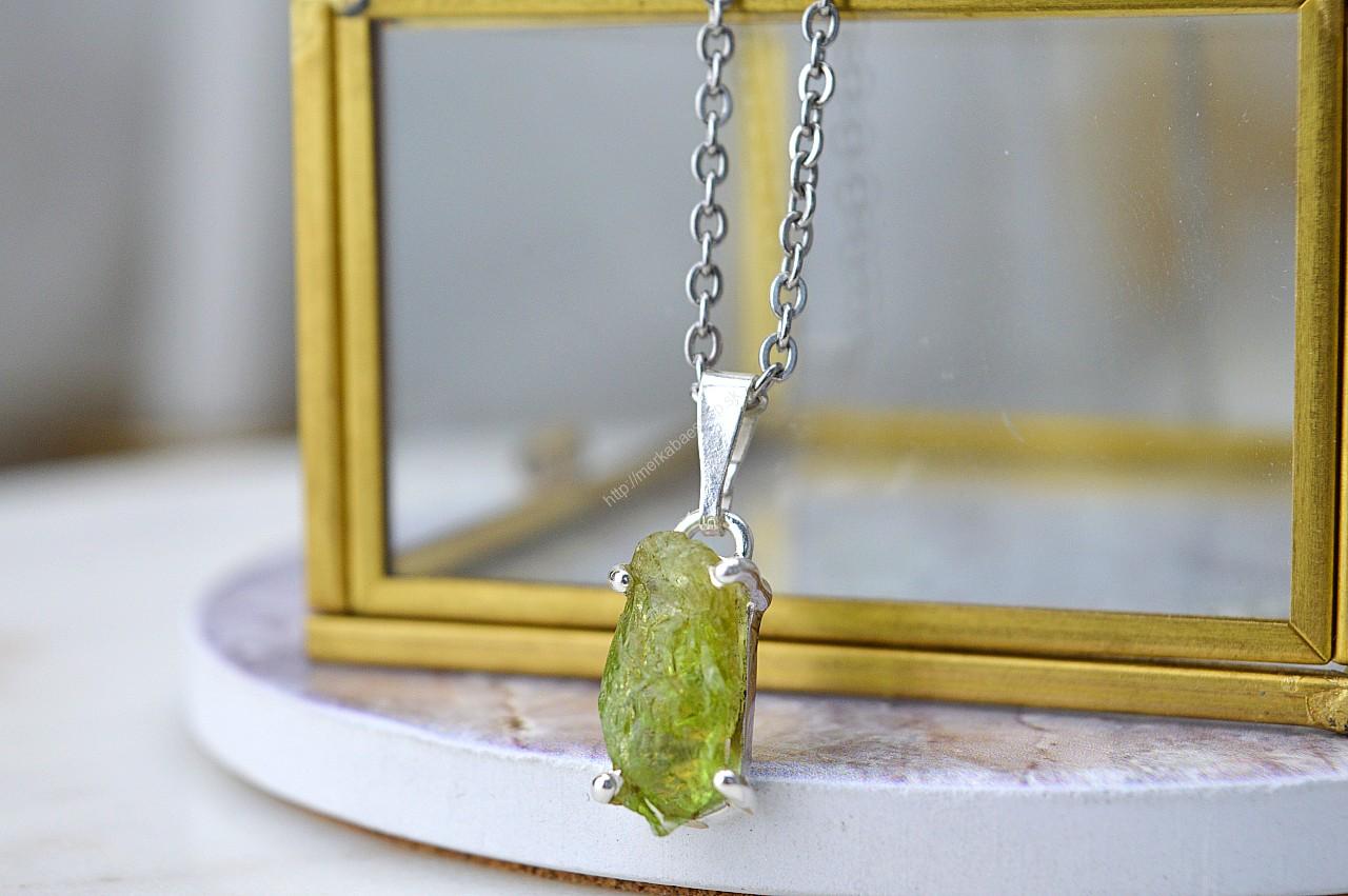 strieborný prívesok ZELENÝ TURMALÍN/ VERDELIT Ag925 #2 – Šťastie, Hojnosť, Bezpodmienečná láska, Zdravé srdce, Vitalita