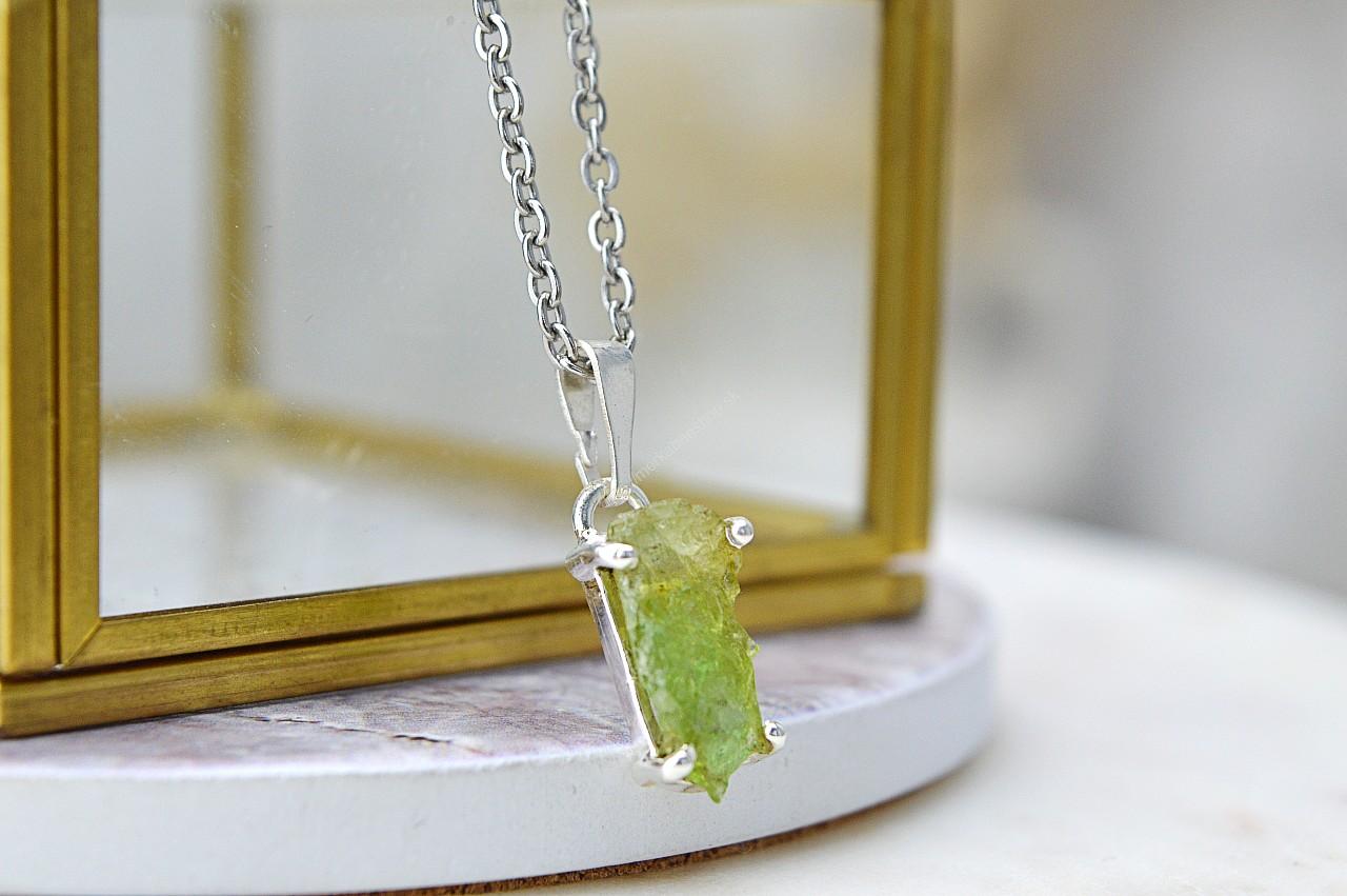 strieborný prívesok ZELENÝ TURMALÍN/ VERDELIT Ag925 #2 – Šťastie, Hojnosť, Bezpodmienečná láska, Zdravé srdce, Vitalita – Obrázok 2