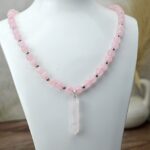 RUŽENÍNOVÝ náhrdelník - Obelisk Lásky