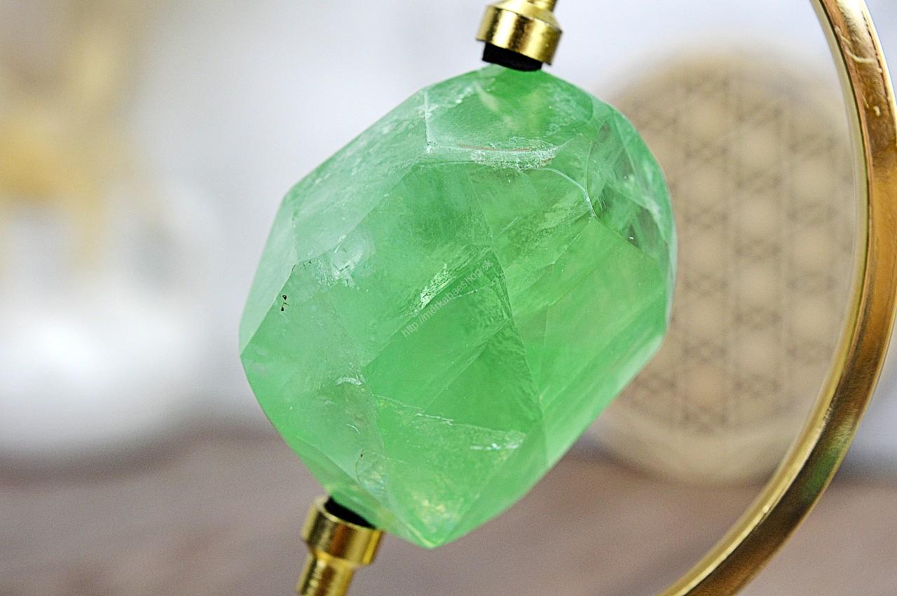 Diamant z FLUORITU ZELENÉHO #4 - Sústredenie, Pamäť, Intuícia, Upokojenie mysle – Obrázok 2