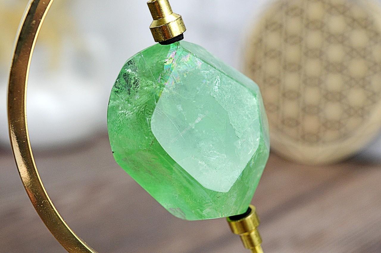 Diamant z FLUORITU ZELENÉHO #4 - Sústredenie, Pamäť, Intuícia, Upokojenie mysle – Obrázok 3