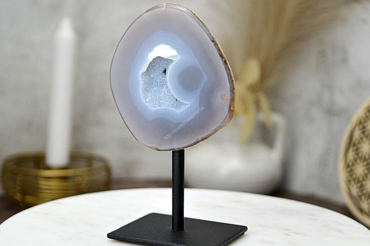 ACHATOVÁ Geóda na stojane #10 Duchovný rast, Emocionálna úľava, Odvaha, Harmónia