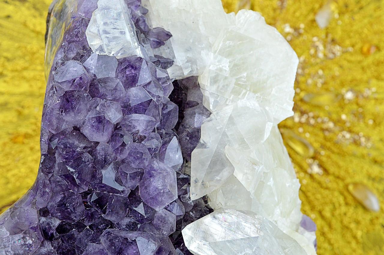 Zbierková Drúza AMETYST s KALCITOM 9,5 kg - Radosť, Vzťahy, Intuícia, Rovnováha, pokojný Spánok – Obrázok 3