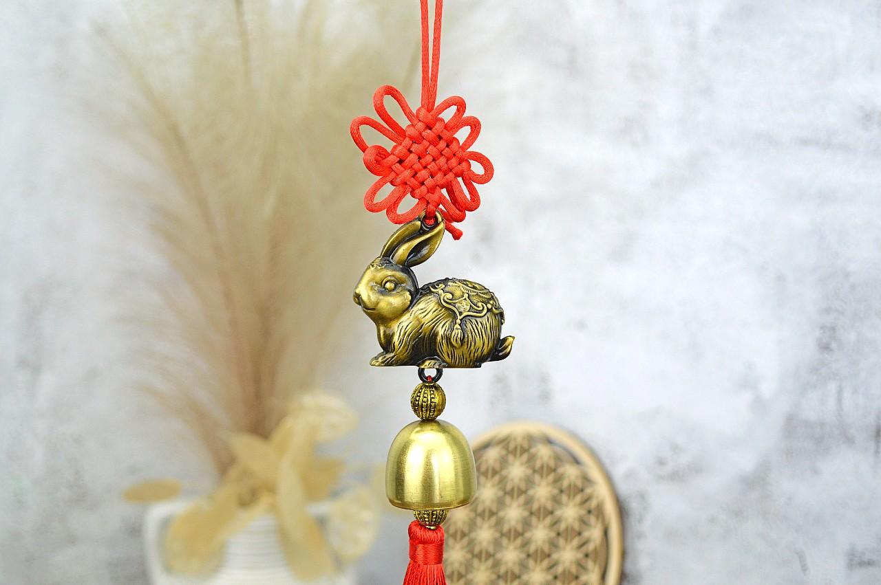 FENG SHUI Ochranný Talizman Pokoja so Zajacom a Zvončekom Šťastia