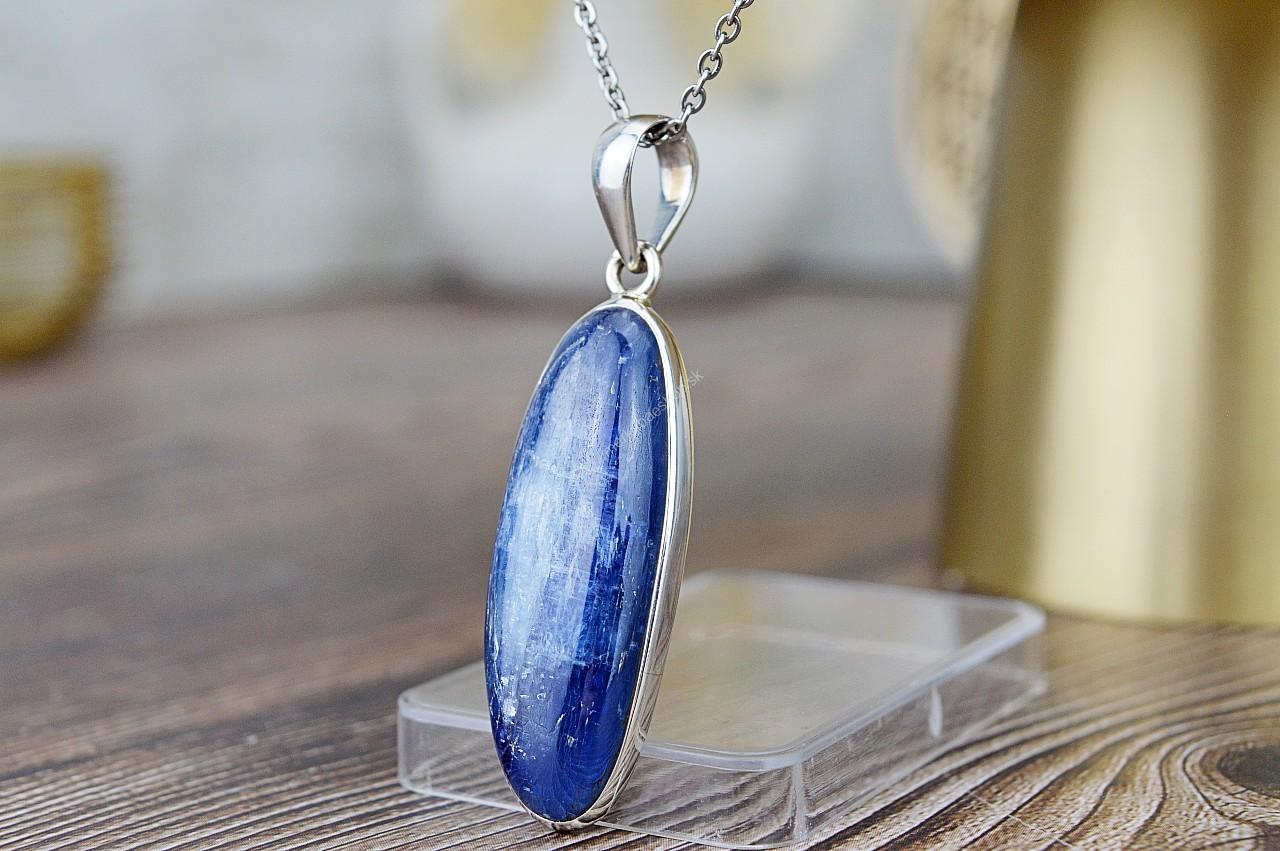 Strieborný prívesok KYANIT Disten Ag925 #1 – Duchovné vedenie, pozitívne myslenie, komunikácia, meditácia