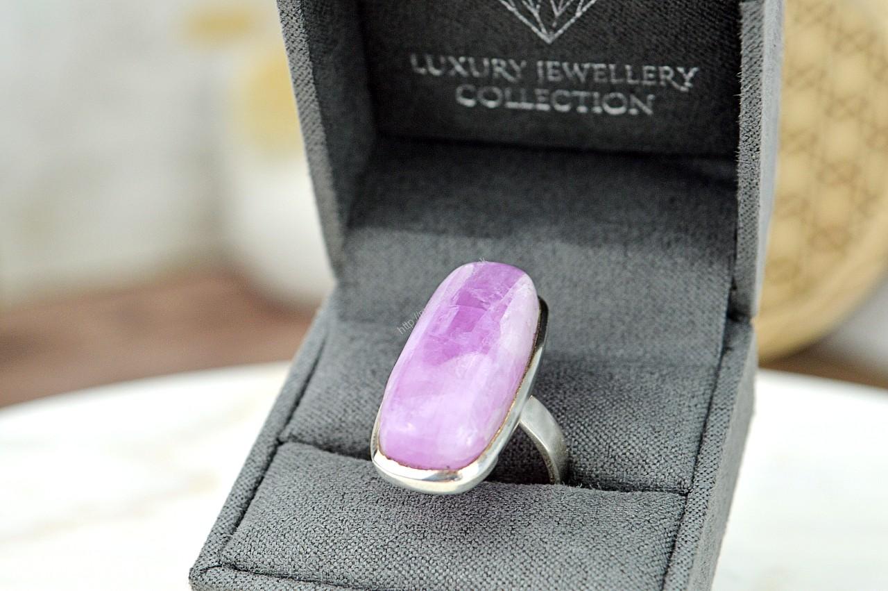 Strieborný prsteň KUNZIT #1- Bezpodmienečná Božská láska, Liečenie traumy, Emocionálne liečenie, Ochrana Aury, Vysoké Vibrácie