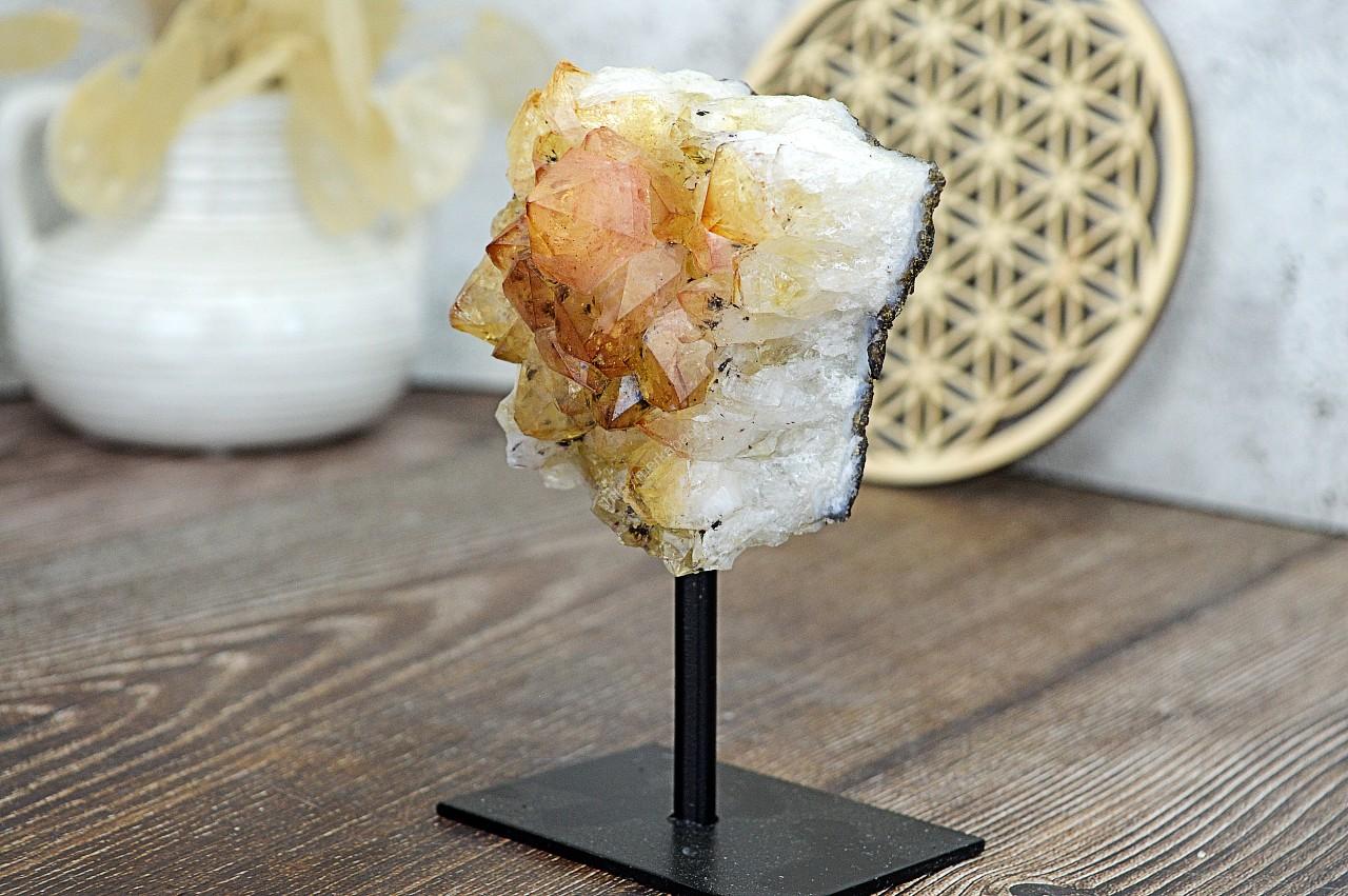 CITRÍN drúza na stojane #1- Hojnosť, Radosť, Šťastie, Zdravé trávenie, Znižuje Strach a Obavy