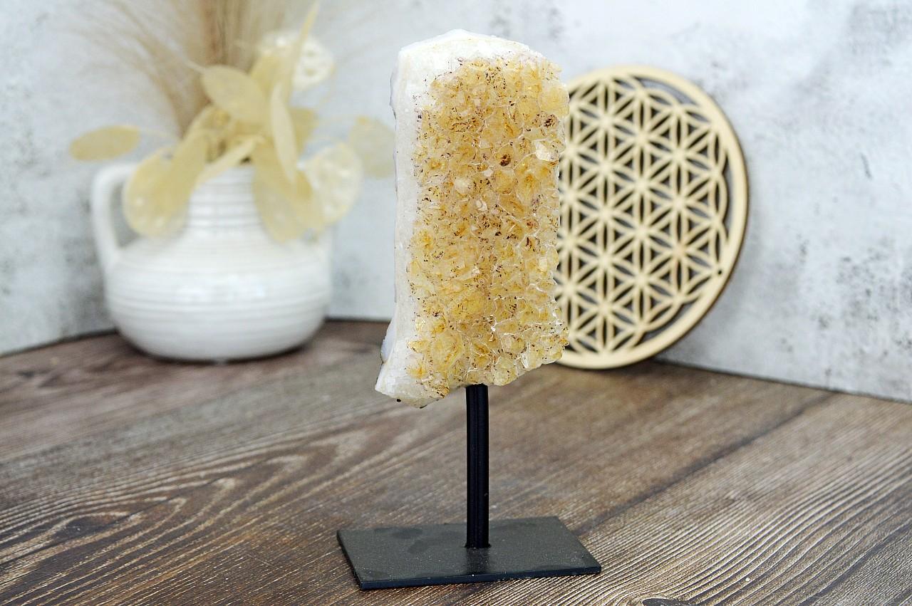 CITRÍN drúza na stojane #2- Hojnosť, Radosť, Šťastie, Zdravé trávenie, Znižuje Strach a Obavy – Obrázok 3