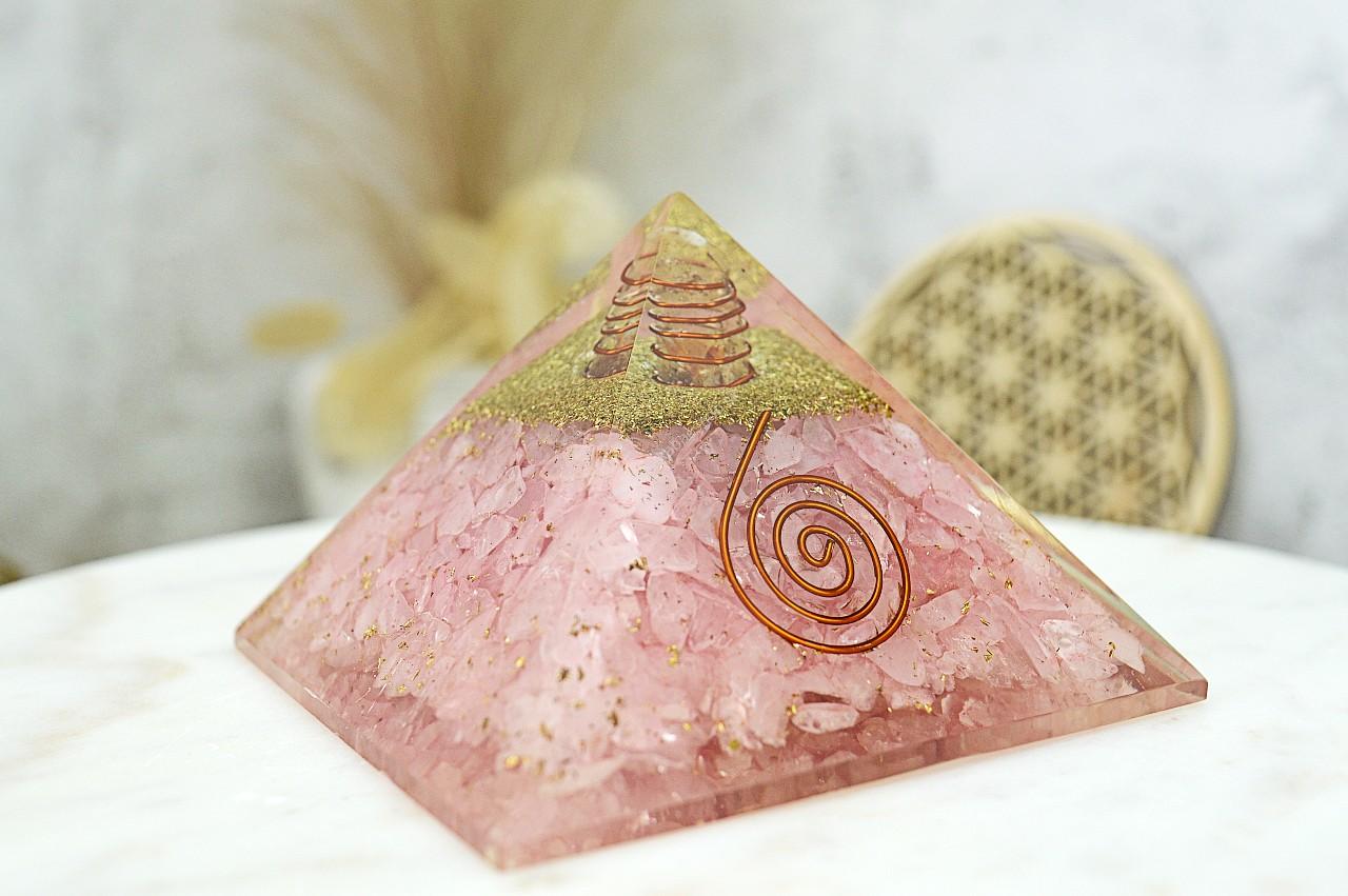 Orgonitová pyramída/ žiarič RUŽENÍN a medená špirála