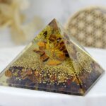 Orgonitová pyramída/ žiarič TIGRIE OKO a Strom Života