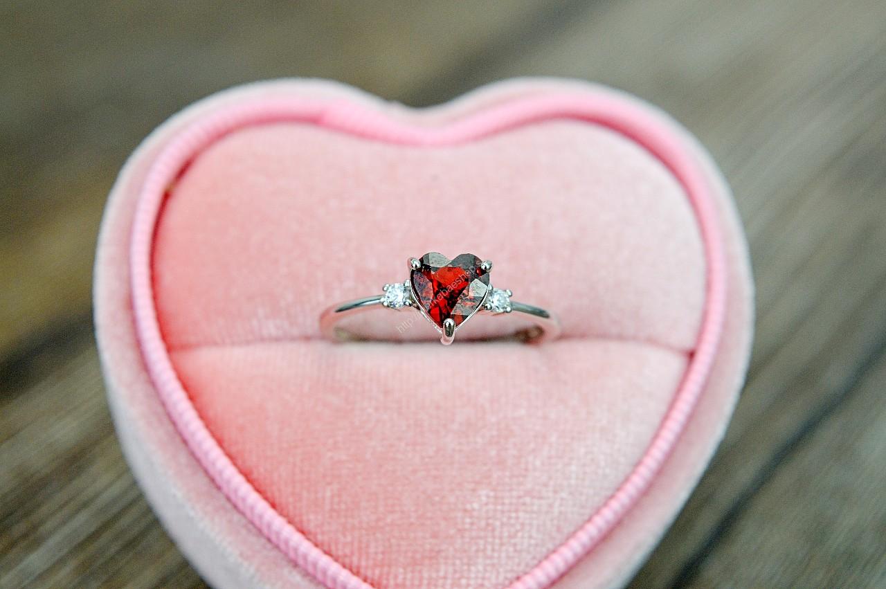 Strieborný prsteň GRANÁT briliant srdiečko #1 - Životná Sila, Láska, Úľava od Depresií, Energetický Štít – Obrázok 3