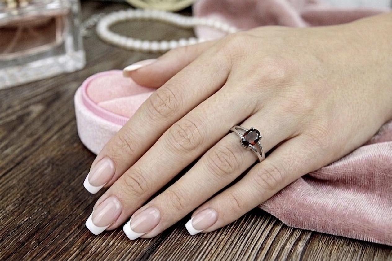 Strieborný prsteň GRANÁT briliant #3 - Životná Sila, Láska, Úľava od Depresií, Energetický Štít