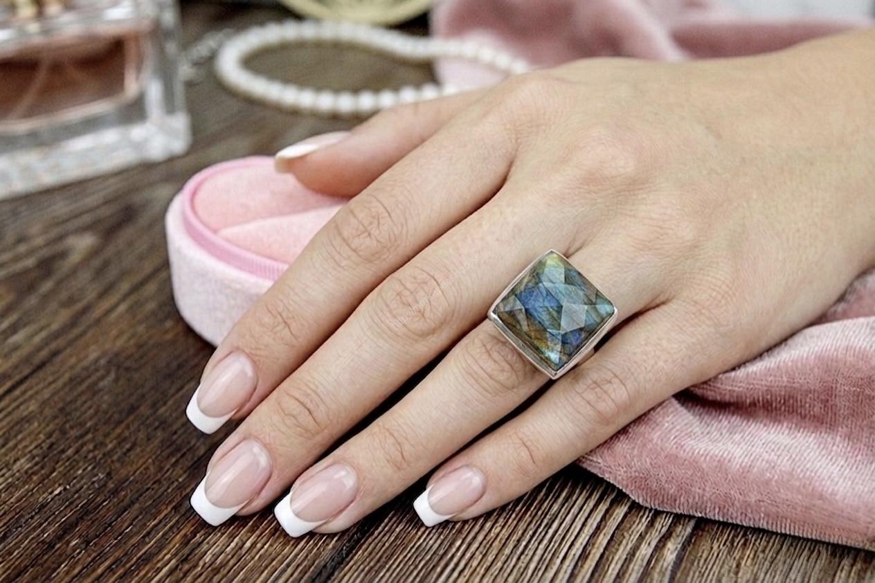 Prsteň Ag925/1000 LABRADORIT Fazetovaný #1 -Intuícia, Ochrana, Premena, Napredovanie, Prekonanie prekážok