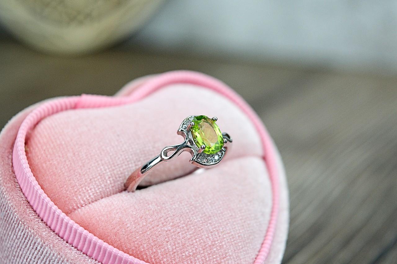 Strieborný prsteň OLIVÍN/PERIDOT #1 - Láska, Prosperita, Zdravie, Radosť, Otvorenie Srdca – Obrázok 3