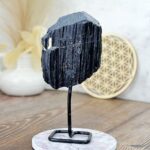 surový ČIERNY TURMALÍN/SKORYL #8 – Ochrana, Očista od toxickej energie, Zmierňuje stres a strach