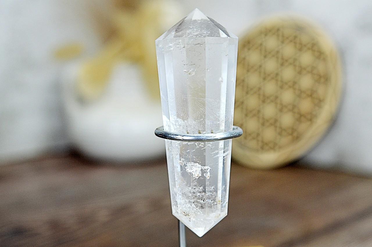 KRYŠTÁL VOGEL Obelisk #5- 12 hrán -Svetelný Laser pre srdcovú čakru